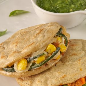Gorditas de Rajas con Queso