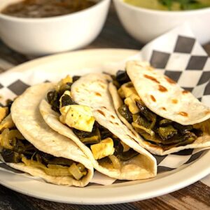 Tacos de Rajas con Queso
